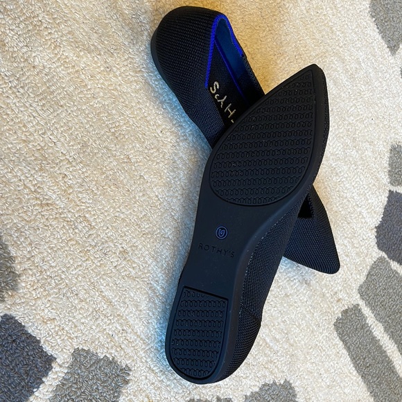 Rothy’s The Point - Solid Black - Picture 2 of 8